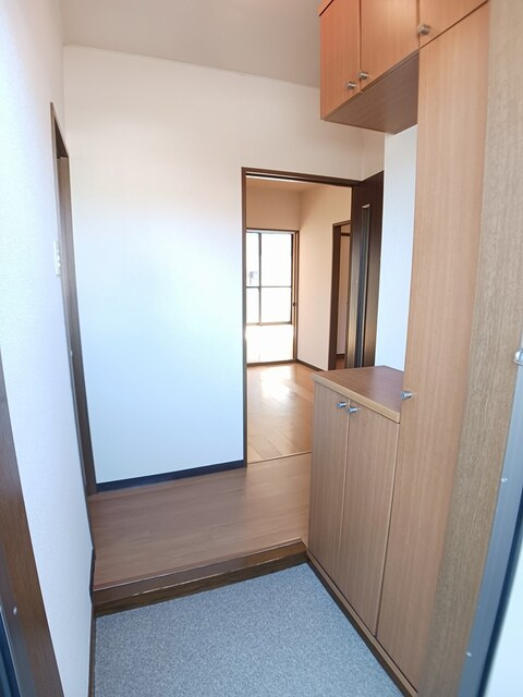 メゾンアベニールの玄関