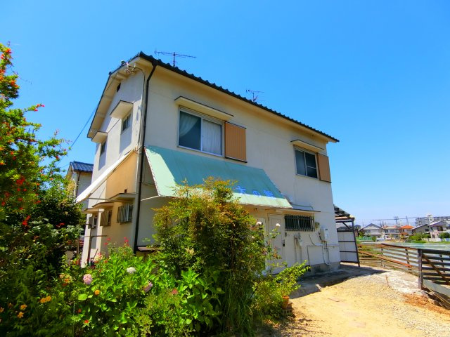 金剛2丁目テラスハウスの外観