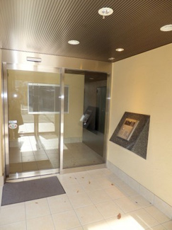 【エントランス】