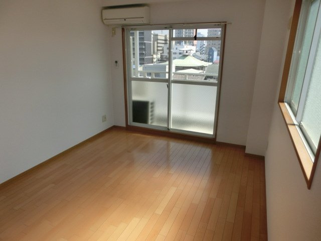 大阪市淀川区木川西２丁目の賃貸マンションの寝室