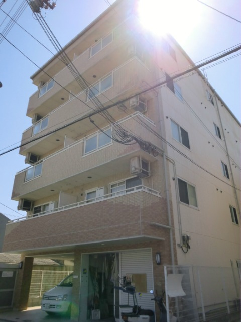 大阪市淀川区木川西２丁目の賃貸マンションの外観