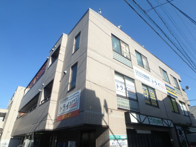 サンハイツの外観|元住吉駅徒歩3分！
ブレーメン商店街至近で生活便利♪