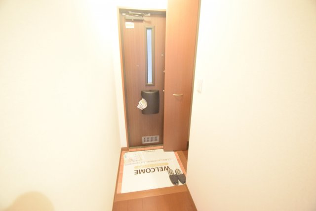 サンコート１番館の玄関|収納もある玄関です