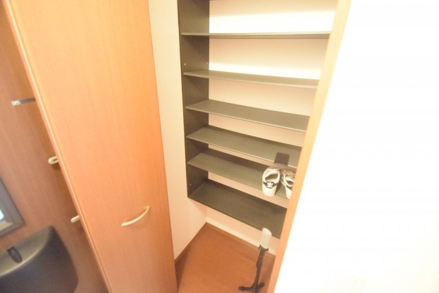 サンコート１番館のその他|下駄箱です