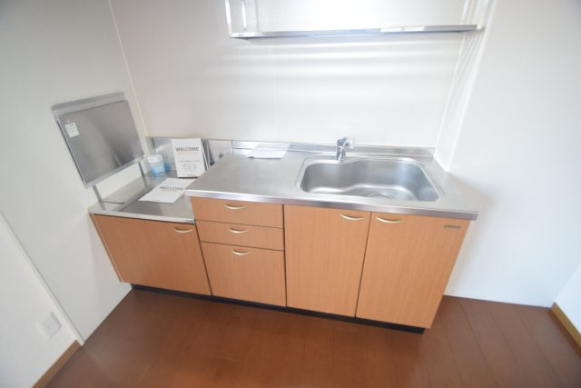 サンコート１番館のキッチン|コンパクトなキッチンで掃除もラクラク