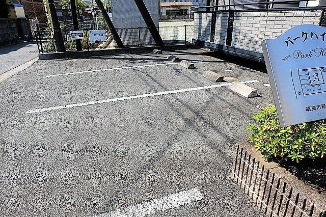 パークハイムの駐車場