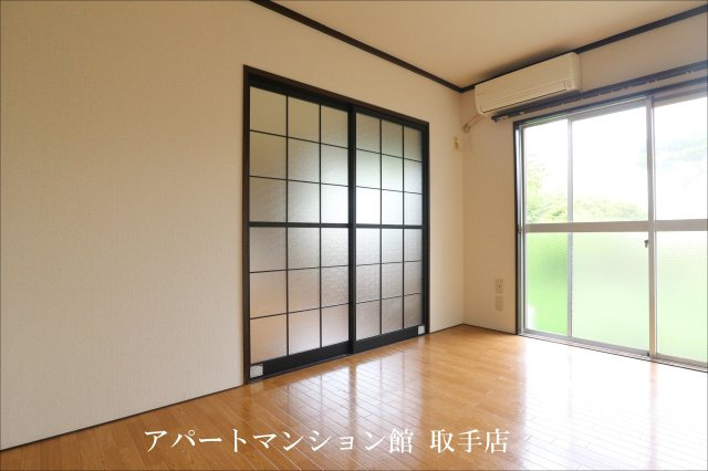 メゾン竹村の居間・リビング