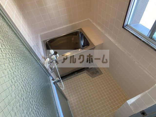 八尾マンションの浴室