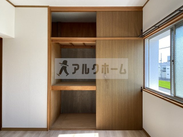 八尾マンションの収納