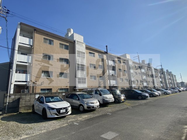 八尾マンションの外観