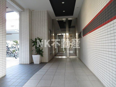 【エントランス】 | アルシオネ(布施賃貸） | 落ち着いたエントランスです