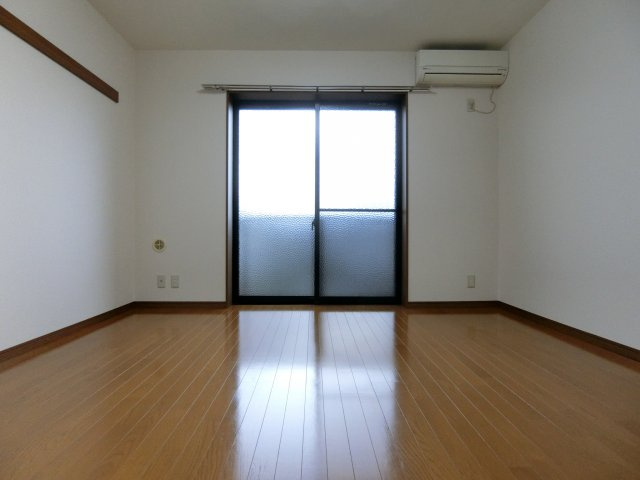 アンプルール光明池の居間・リビング|同物件別部屋イメージ写真