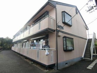 【外観】 | 小田急多摩線「五月台」駅より徒歩8分！便利な立地の2階建てアパートです☆通勤通学はもちろん、お買い物やお出かけにもGood☆
