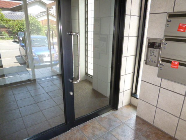 ジンジャエールⅡのエントランス|オートロック