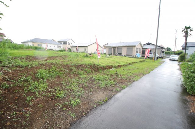 富士見市南畑新田　建築条件付き売地　敷地面積69坪以上　【南畑小学区】の前面道路含む現地写真