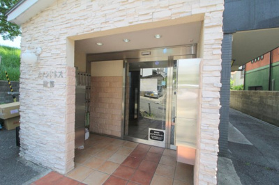 【エントランス】 | リアライズ服部