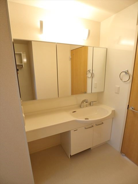 D-room花梨 Ｃ棟の洗面所