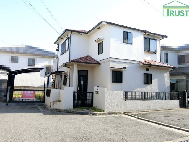 大久保町西島　角地一戸建ての外観|角地です