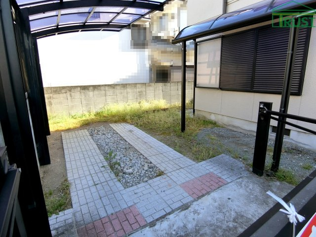 大久保町西島　角地一戸建ての駐車場