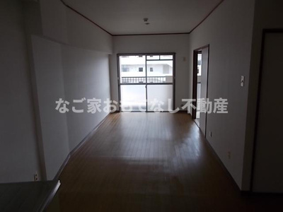 【洋室】 | ロイヤルハイツタニ