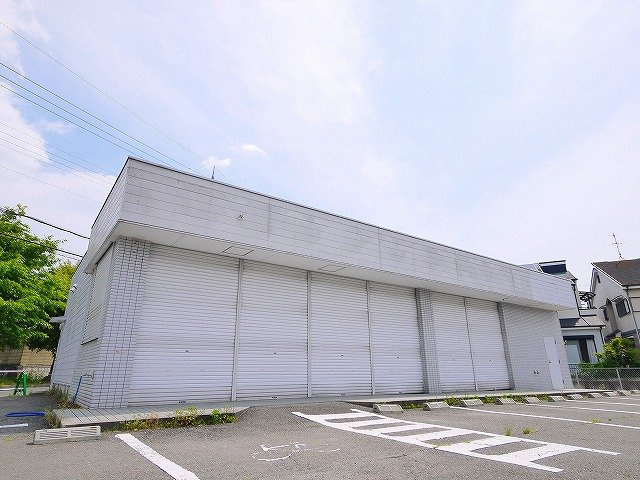 大和小泉町コンビニ跡の外観