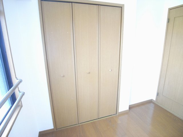 【収納】 | ＷＥＳＴヒルズ鴻池 | 洋室5.5帖