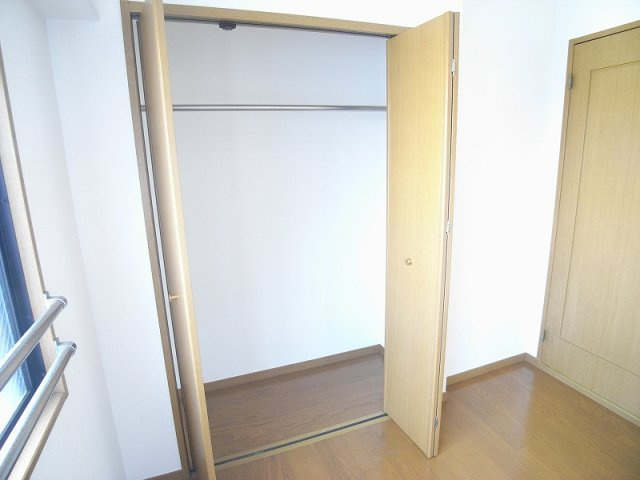 【収納】 | ＷＥＳＴヒルズ鴻池 | 洋室5.5帖