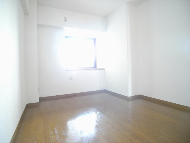 【洋室】 | ＷＥＳＴヒルズ鴻池 | 5.8帖