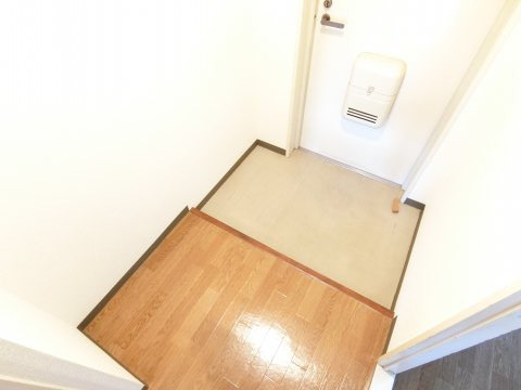 メゾン中塚の玄関