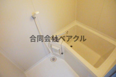 【浴室】 | ミニヨンハウス勧修 | きれいなお風呂です
