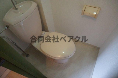 【トイレ】 | ミニヨンハウス勧修 | 落ち着いたトイレです