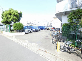 【駐車場】