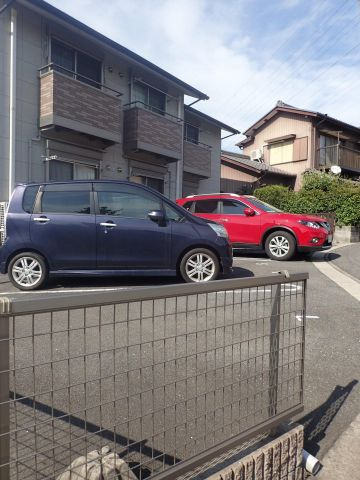 アムール南加木屋の駐車場