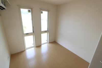 【洋室】 | ミランジュエル