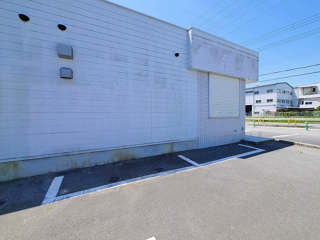 大和郡山市今国府町コンビニ跡の外観
