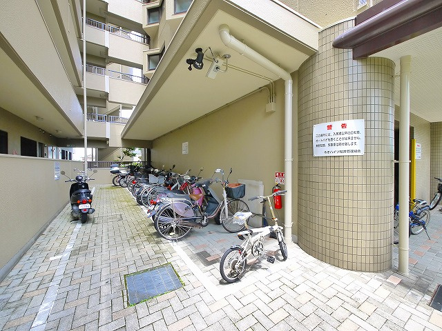 ネオハイツ桜井Bのその他共用部分|自転車置き場