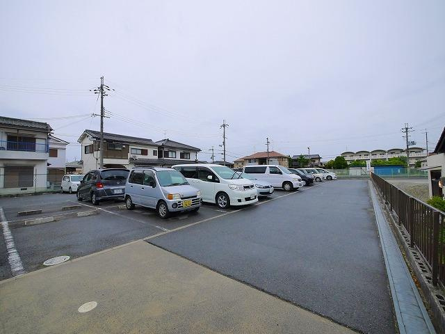 クレールＮの駐車場|駐車場に車を止められます