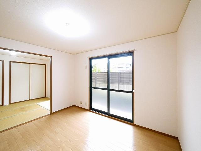 クレールＮの居間・リビング|居間です