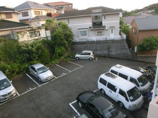 【駐車場】 | いつでも目の届く敷地内に駐車場を完備しています♪お車をお持ちの方におすすめです！