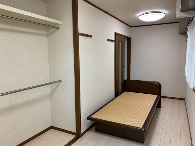【洋室】 | コーポ・タタニ | 使い勝手のいい洋室です