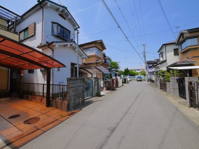 奈良市恋の窪戸建の周辺|道路幅も広いです