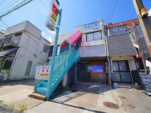 南京終店舗（南～2軒目）の外観