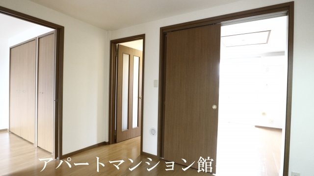 フラールの居間・リビング