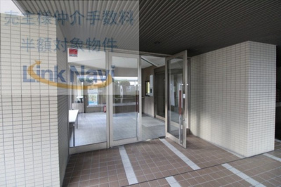 【エントランス】 | ファミール福島 | 清潔なエントランスです