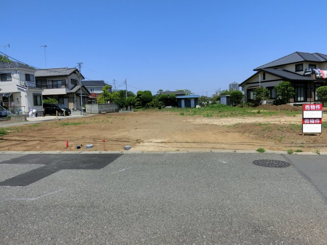 八千代市萱田町　売地　全５区画　建築条件なしの前面道路含む現地写真