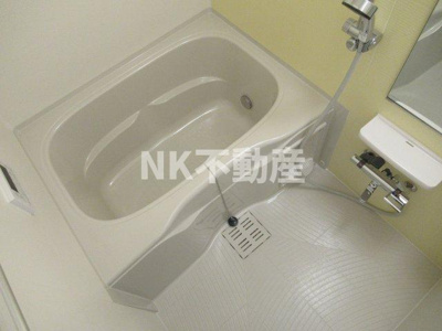 【浴室】 | ル・クール（河内花園賃貸） | きれいなお風呂です