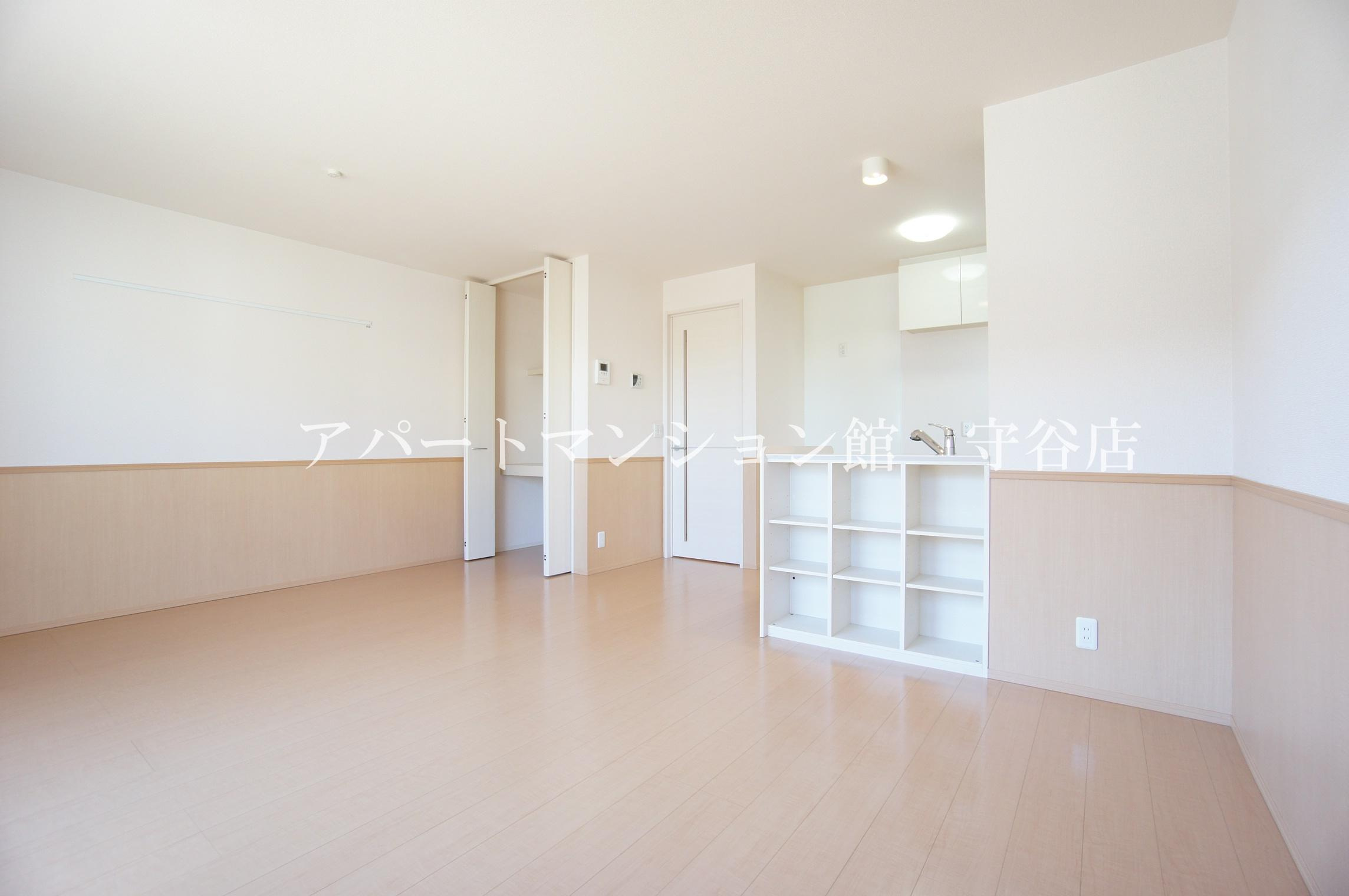 レセンテ紫峰ヶ丘Ｅの居間・リビング