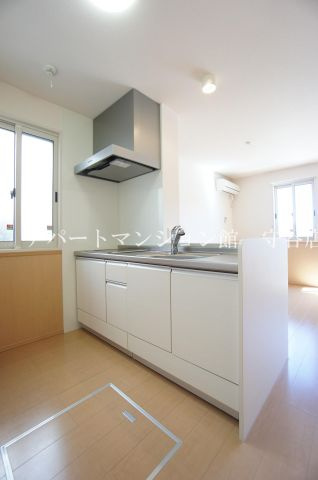 レセンテ紫峰ヶ丘Ｅのキッチン