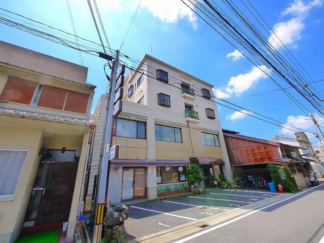 マンションアモリーノの外観