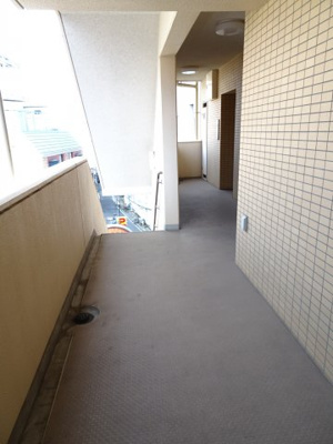 【その他共用部分】 | エルフラット鶯谷 | エルフラット鶯谷　共用廊下